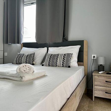 Modern & Cozy Apartment In The Heart Of Kos '9' Kültér fotó