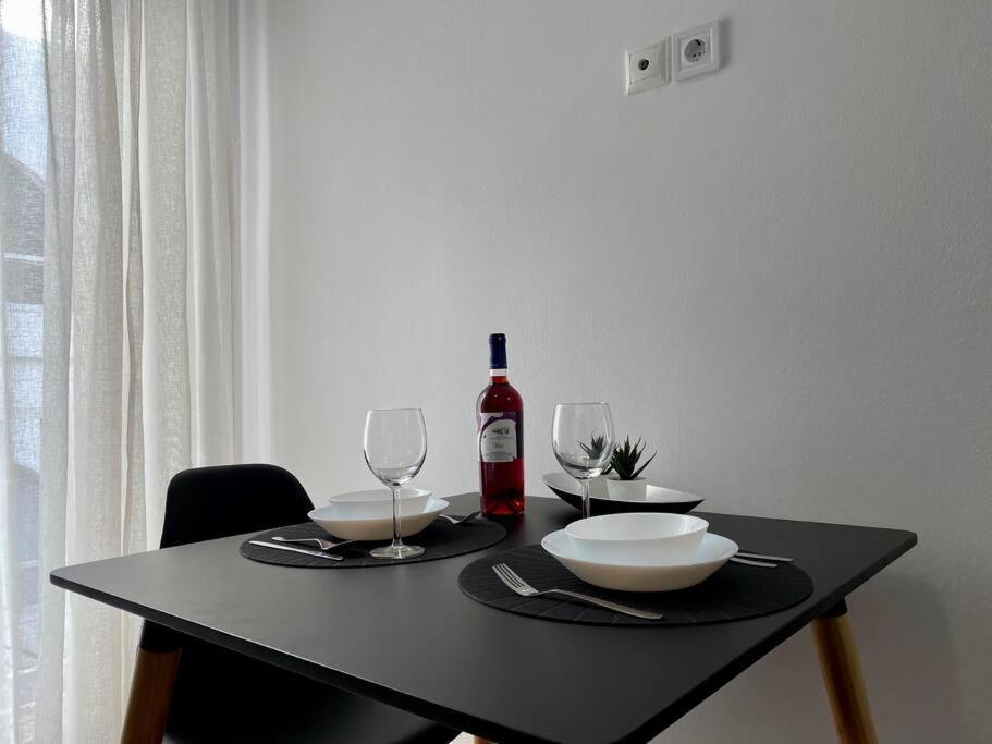 Modern & Cozy Apartment In The Heart Of Kos '9' Kültér fotó
