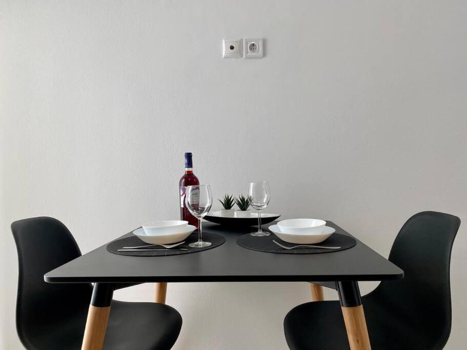 Modern & Cozy Apartment In The Heart Of Kos '9' Kültér fotó